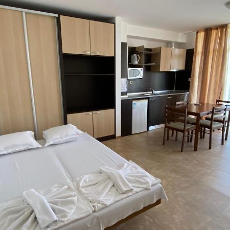 Holiday Apartments Grand Kamelia Slăntjev Brjag Exteriör bild