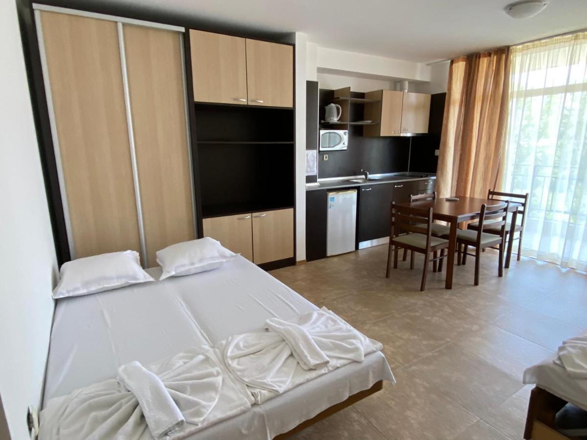 Holiday Apartments Grand Kamelia Slăntjev Brjag Exteriör bild