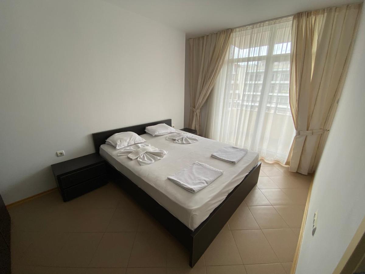 Holiday Apartments Grand Kamelia Slăntjev Brjag Exteriör bild