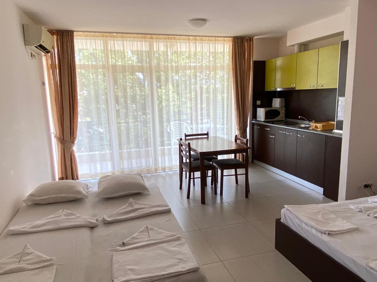Holiday Apartments Grand Kamelia Slăntjev Brjag Exteriör bild