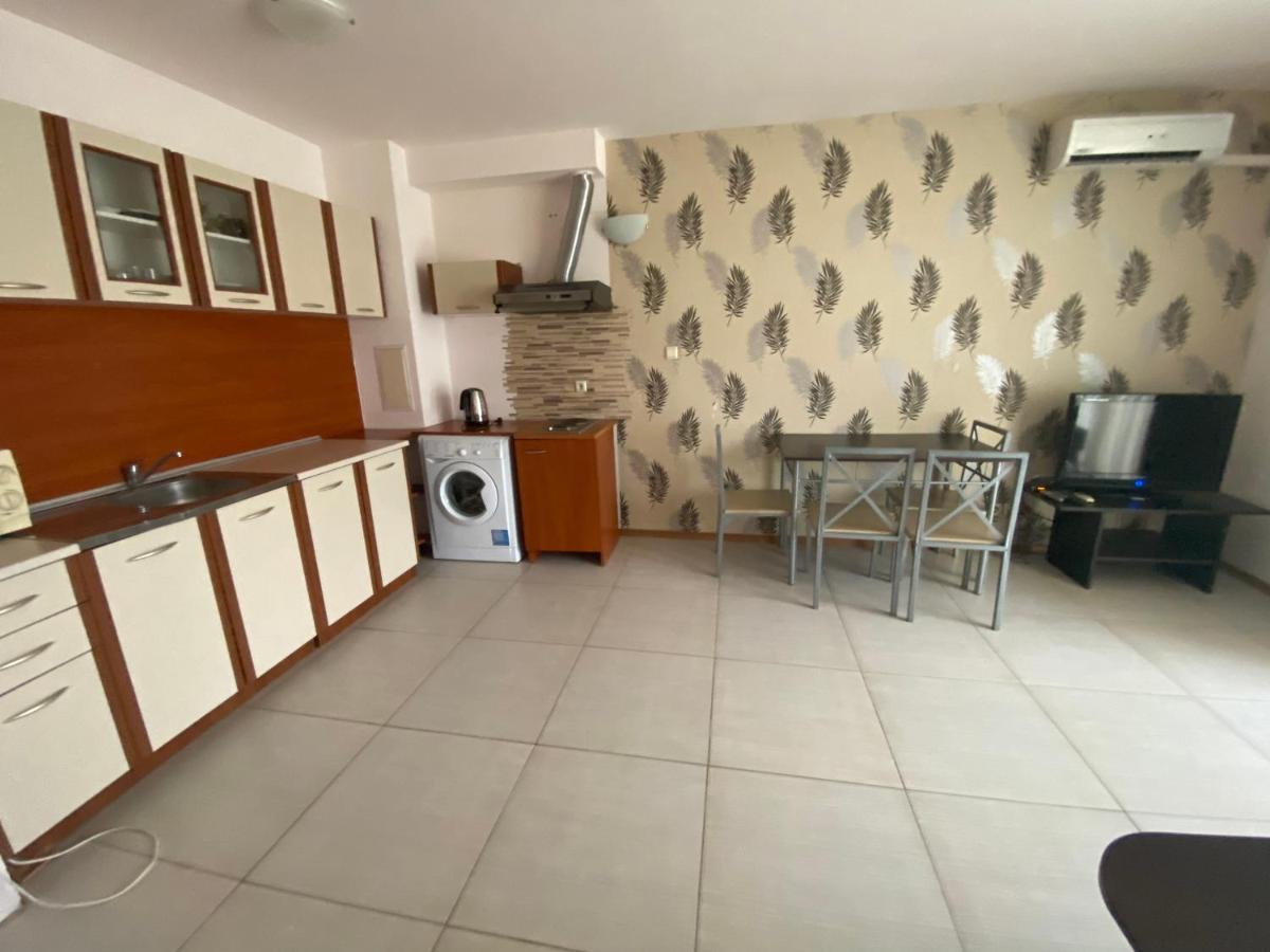 Holiday Apartments Grand Kamelia Slăntjev Brjag Exteriör bild