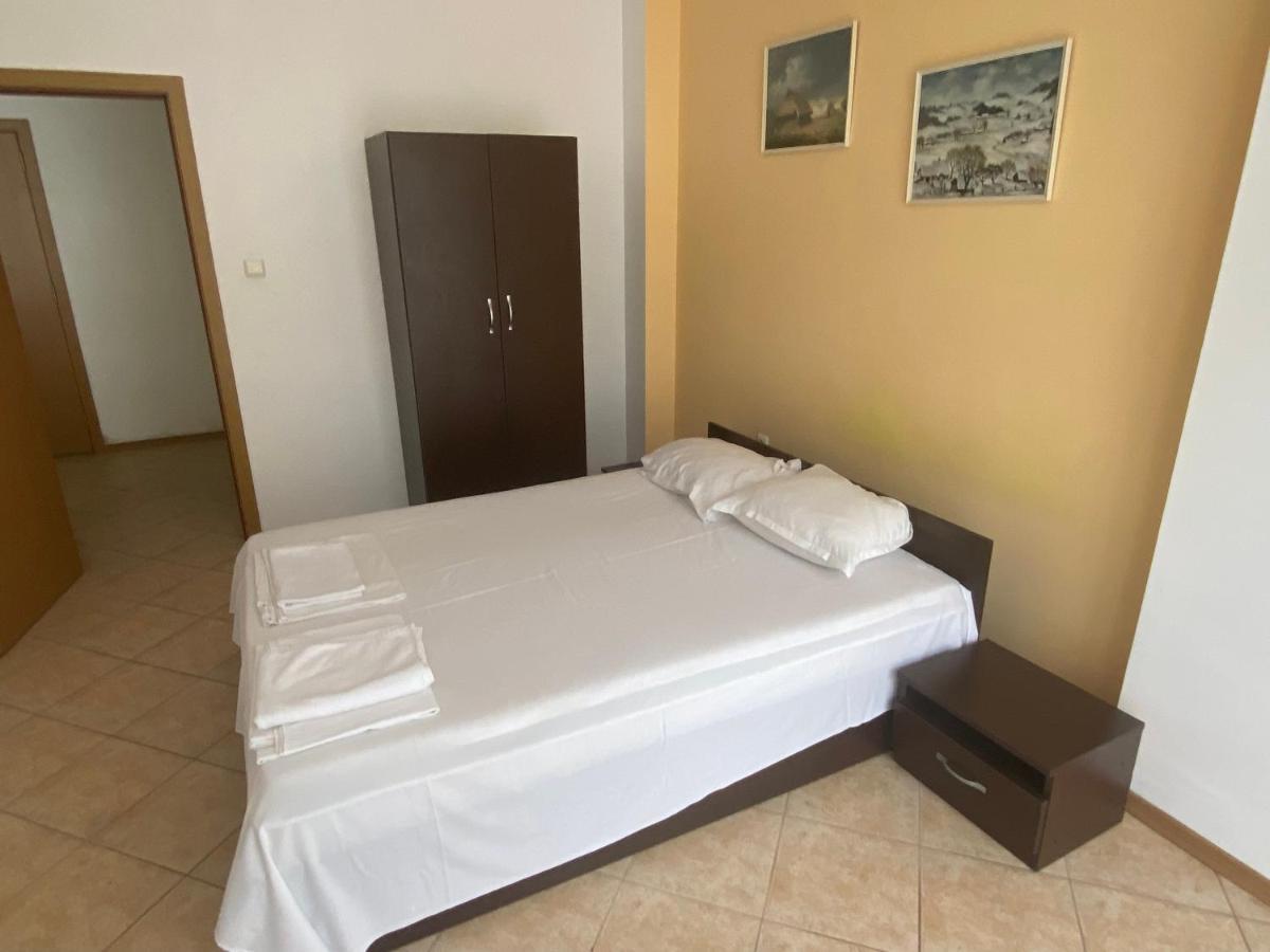 Holiday Apartments Grand Kamelia Slăntjev Brjag Exteriör bild