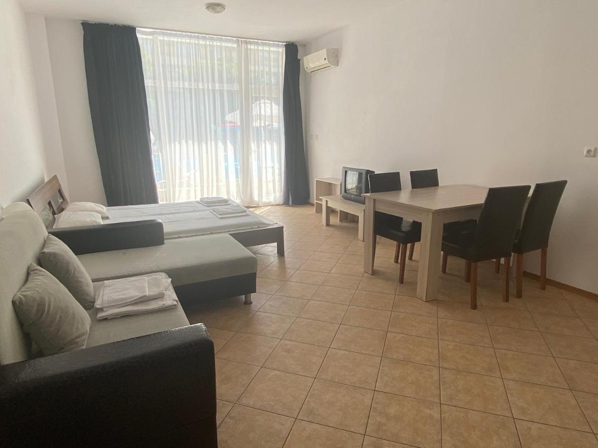 Holiday Apartments Grand Kamelia Slăntjev Brjag Exteriör bild