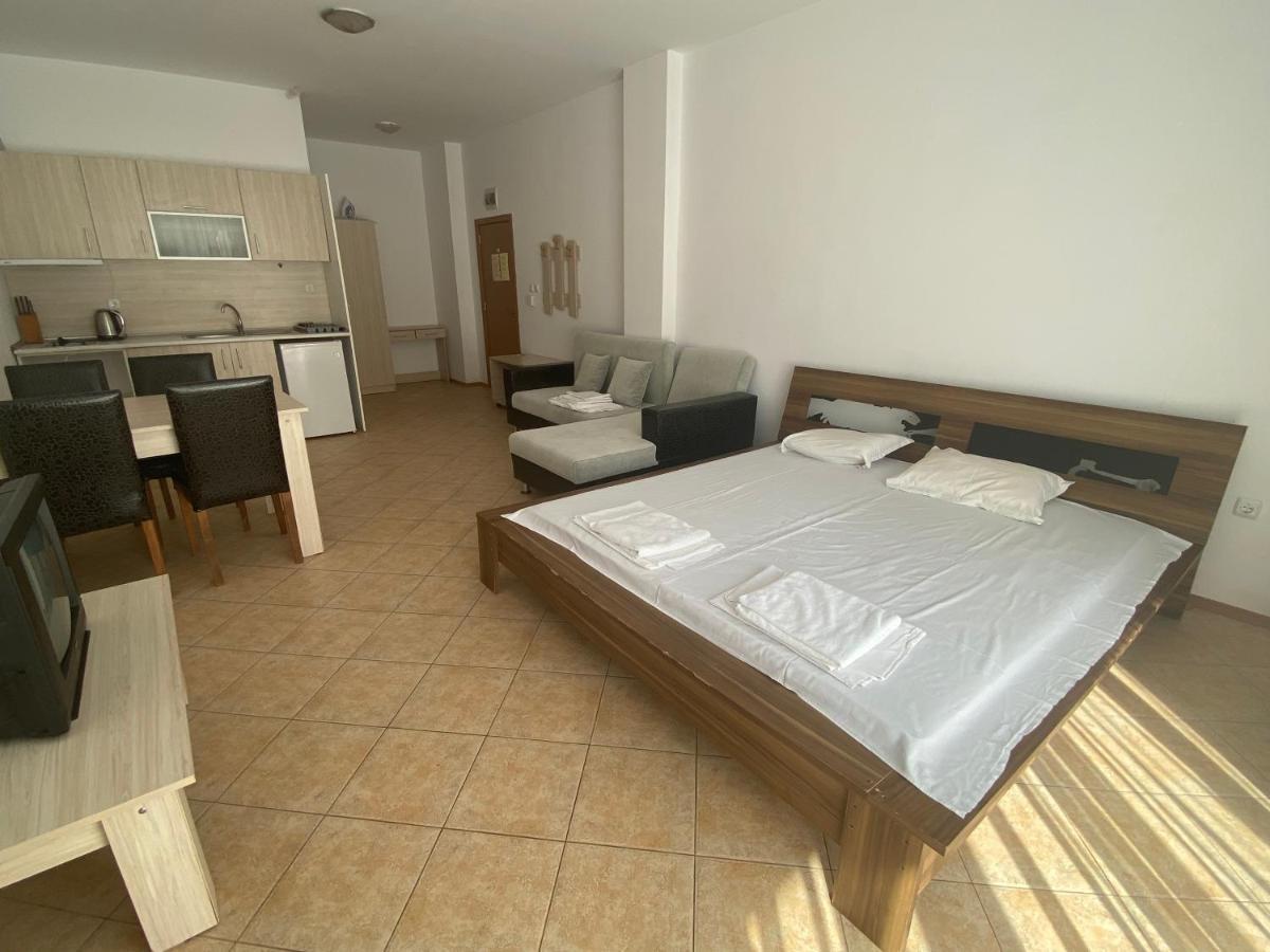 Holiday Apartments Grand Kamelia Slăntjev Brjag Exteriör bild